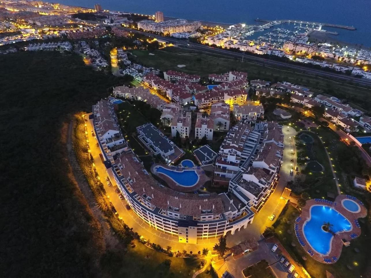 Апартаменти Puerto De La Duquesa Minimum 3 Nuits Манільва Екстер'єр фото